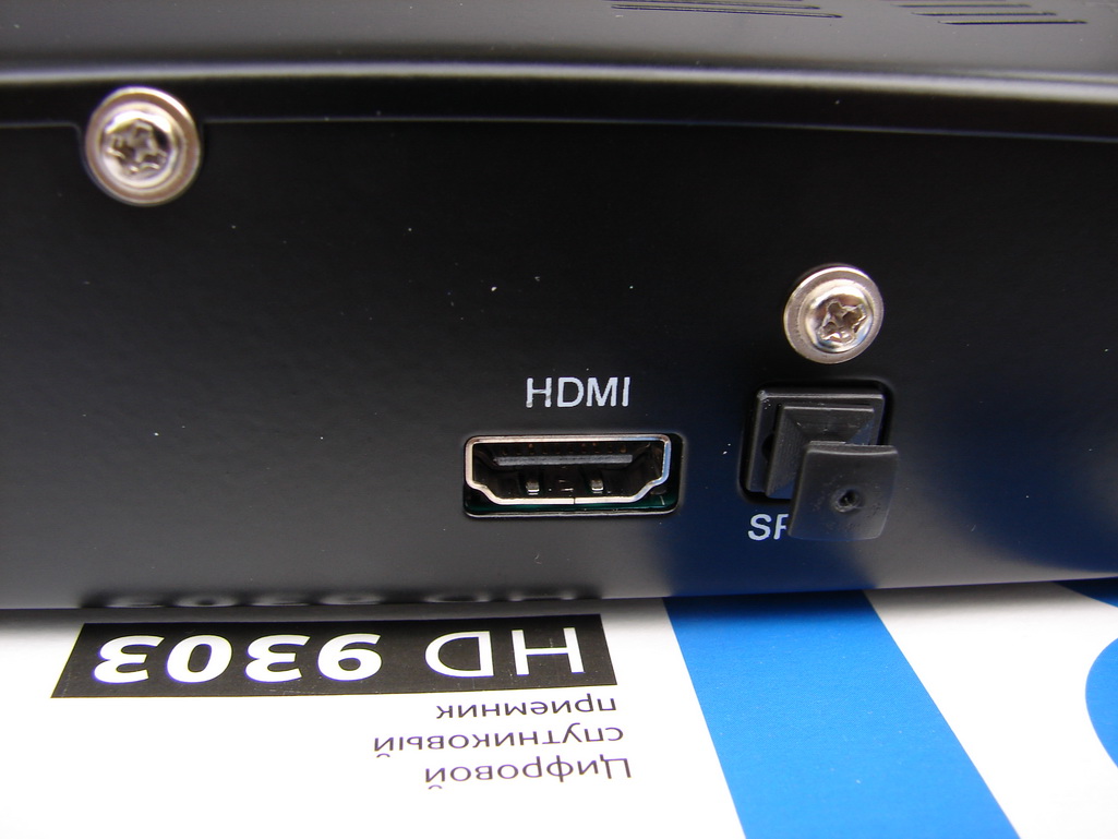 Hdmi 1 на телевизоре. Ресивер 9303 Триколор. HDMI разъёмы телевизора DEXP 39 дюймов. Iiyama разъем HDMI.
